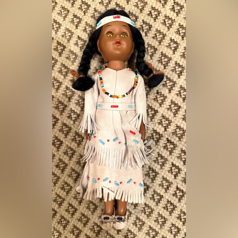 Vintage Native American Doll with Papoose Baby - Picture 3 of 9